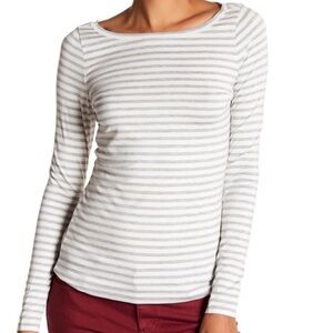 Susina Stripped‎ Top Ivory Heather Gray Top. Size Small.